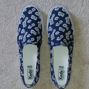 Super cute KEDS Double Deck Daisy